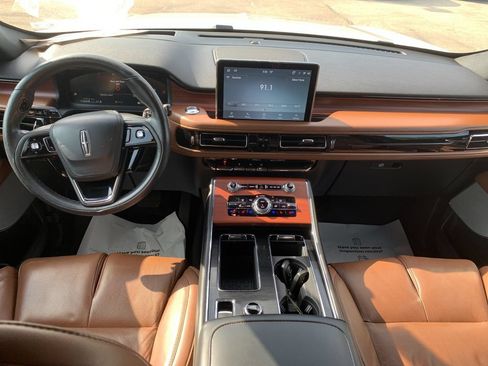 Used 2022 Lincoln Aviator Reserve w/ Equipment Group 201A AWD/4WD image 16