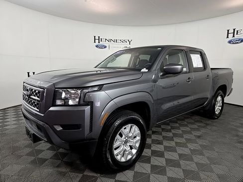 Used 2023 Nissan Frontier SV AWD/4WD image 2