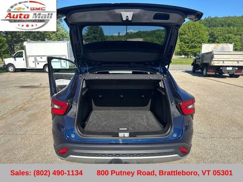 Used 2024 Chevrolet Trax LT w/ Driver Confidence Package FWD image 23