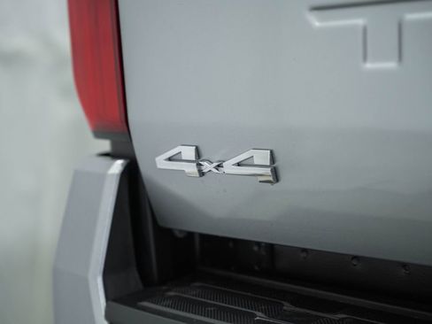 New 2026 Toyota Tacoma SR5 AWD/4WD image 7