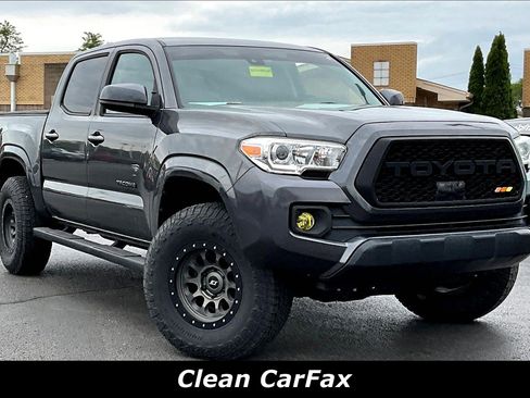 Used 2019 Toyota Tacoma SR w/ SR Convenience Package AWD/4WD image 3