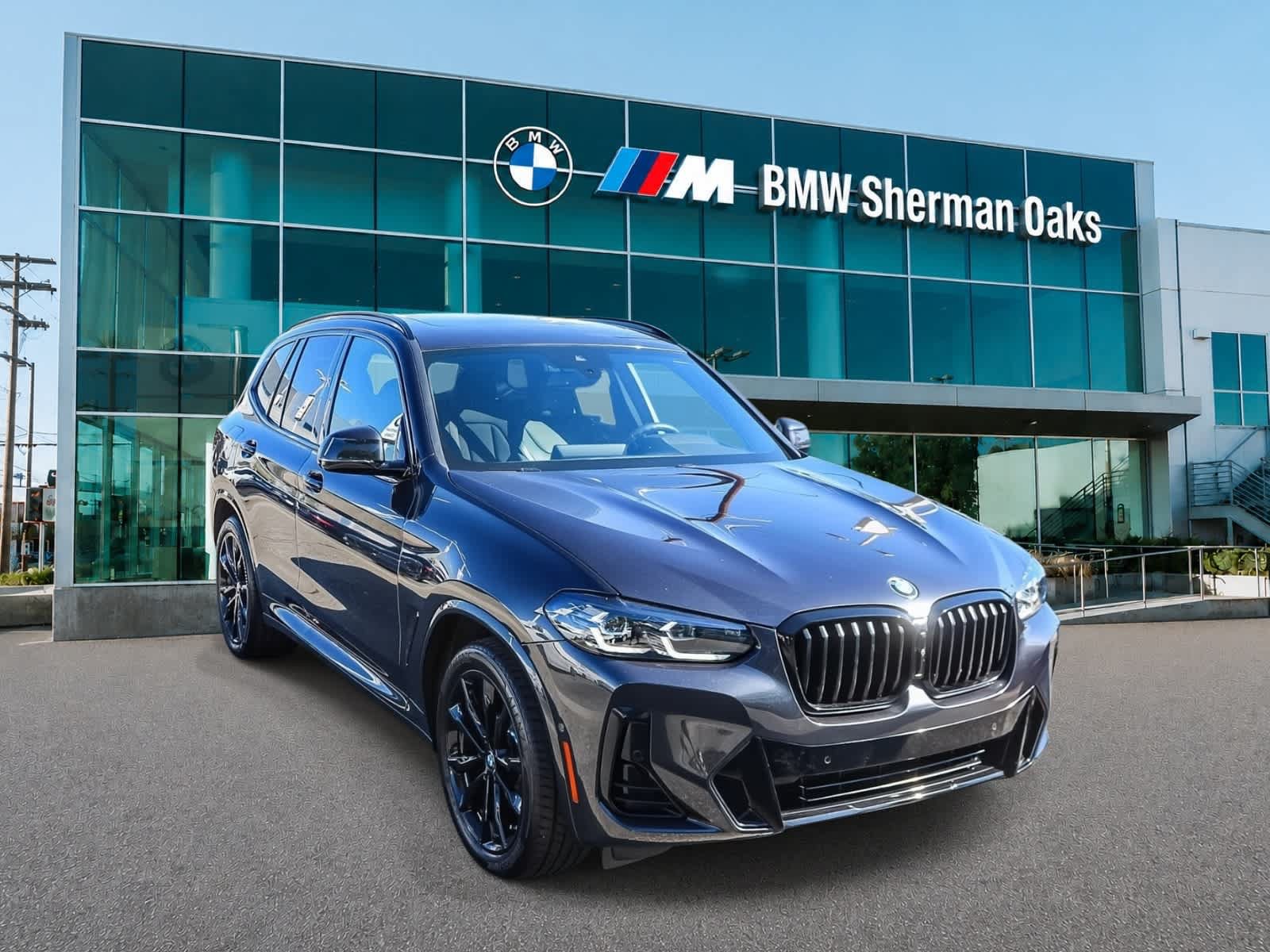 Used 2024 BMW X3 sDrive30i w/ M Sport Package RWD image 3