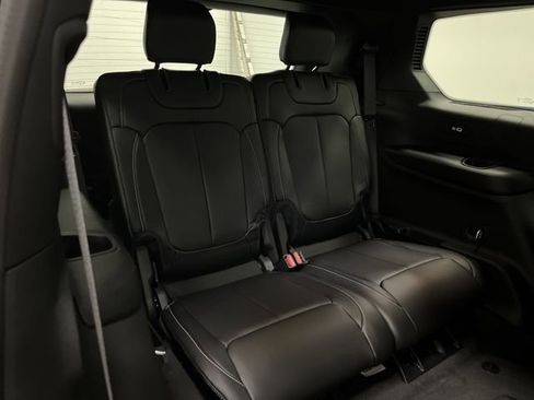 New 2025 Jeep Grand Cherokee L Limited image 32