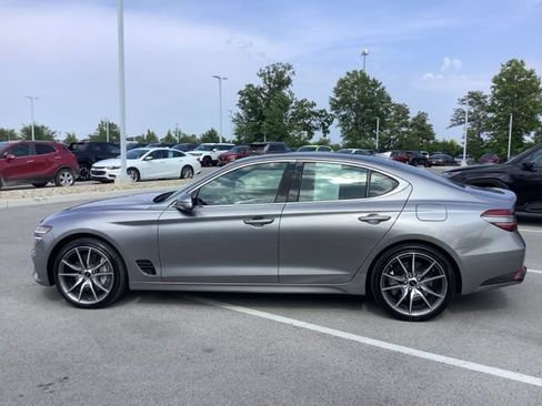 Used 2025 Genesis G70 2.5T AWD/4WD image 9