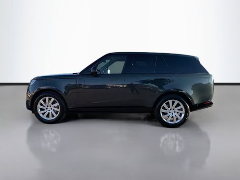 New 2025 Land Rover Range Rover SE image 2