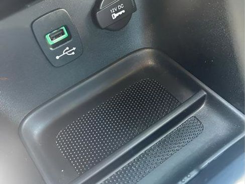 Used 2013 Chrysler 200 LX FWD image 22