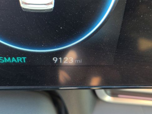 Used 2024 Hyundai Elantra SEL w/ Convenience Package image 12