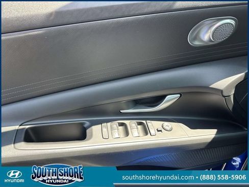 Certified 2023 Hyundai Elantra SEL FWD image 17
