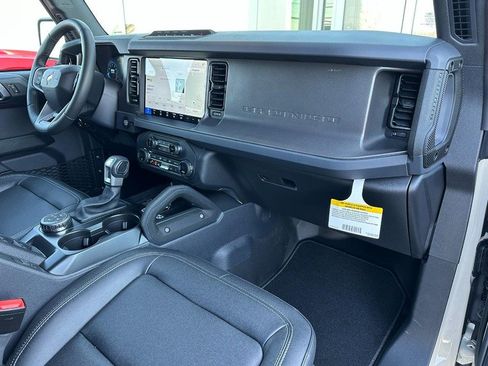New 2025 Ford Bronco Badlands AWD/4WD image 14