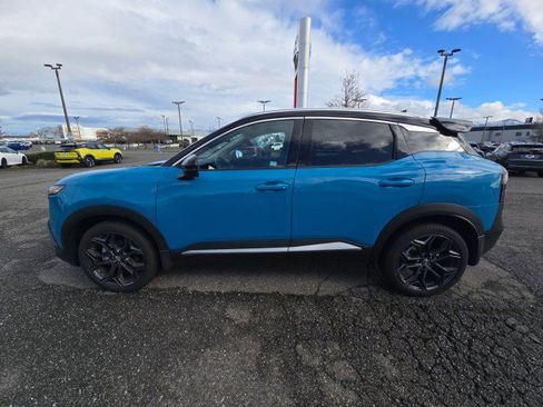 Used 2025 Nissan Kicks SR w/ SR Premium Package image 6