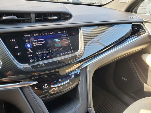 Used 2021 Cadillac XT6 Sport image 27