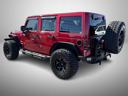 Used 2013 Jeep Wrangler Unlimited Sahara w/ Connectivity Group AWD/4WD image 4