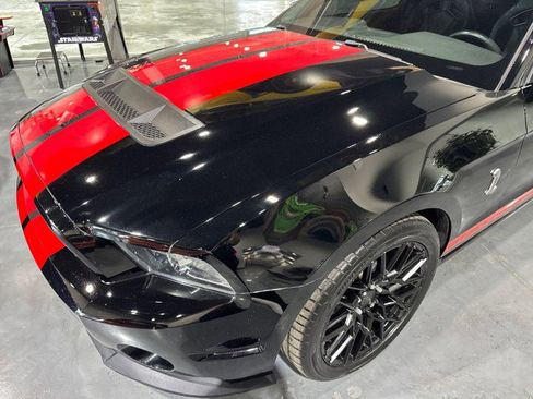 Used 2013 Ford Mustang Shelby GT500 image 24