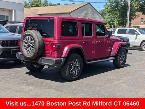 Used 2024 Jeep Wrangler Unlimited Sahara w/ Technology Group AWD/4WD image 3