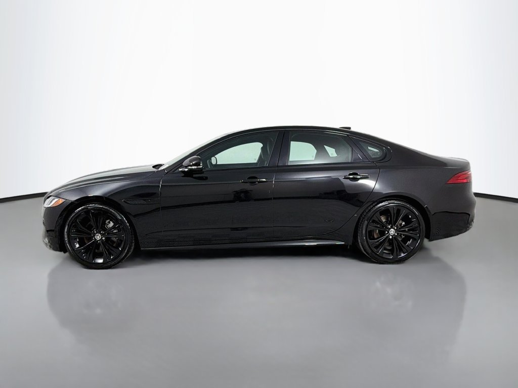 Used 2024 Jaguar XF R-Dynamic SE AWD/4WD image 8