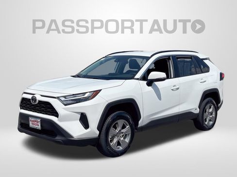 Used 2025 Toyota RAV4 LE AWD/4WD image 1