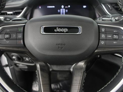 New 2025 Jeep Grand Cherokee Limited image 15