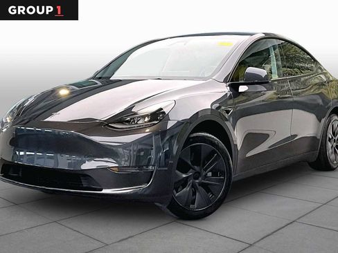 Used 2024 Tesla Model Y 2WD image 1