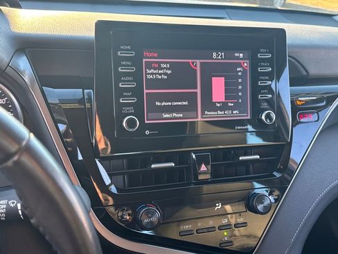 Used 2024 Toyota Camry SE image 22