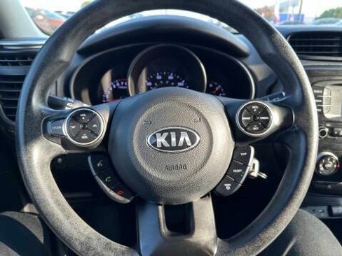 Used 2016 Kia Soul + FWD image 5