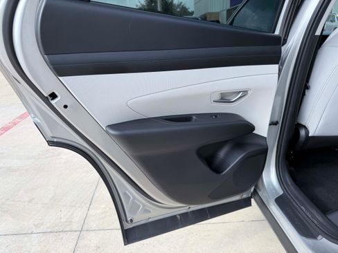 Used 2025 Hyundai Tucson SEL FWD image 14