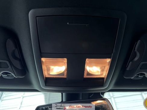 Used 2016 Dodge Challenger SXT image 44