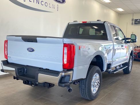 New 2026 Ford F250 XLT w/ FX4 Off-Road Package AWD/4WD image 7