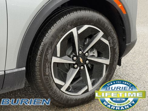 New 2026 Chevrolet Equinox EV LT image 32