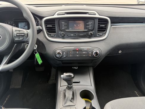 Used 2016 Kia Sorento LX AWD/4WD image 19