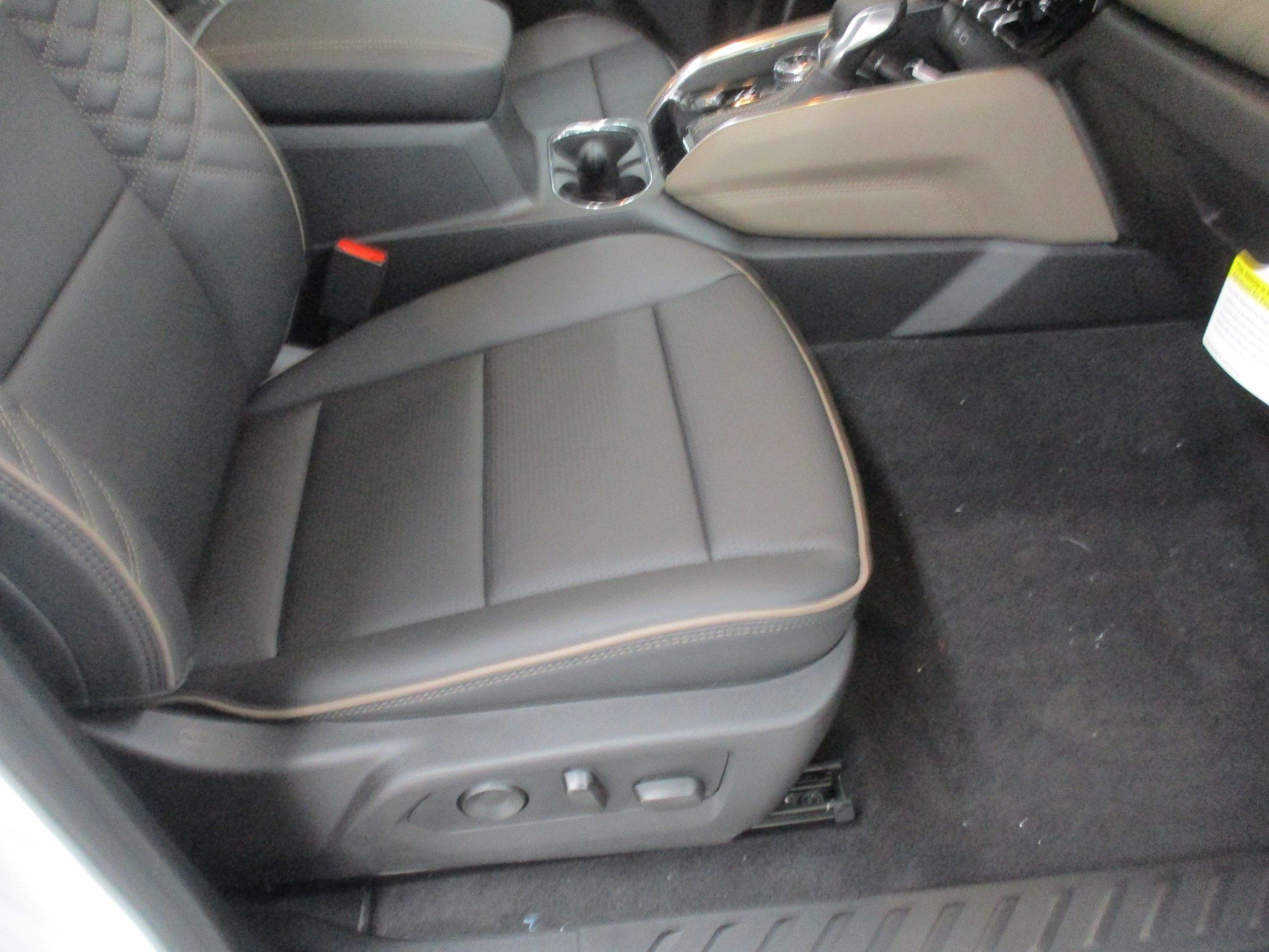 New 2026 GMC Canyon Denali AWD/4WD image 17