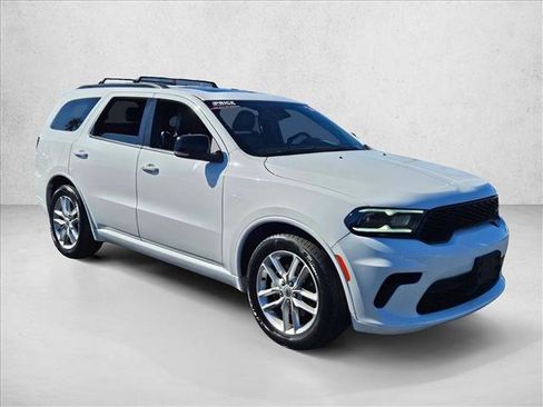 Used 2024 Dodge Durango GT image 3