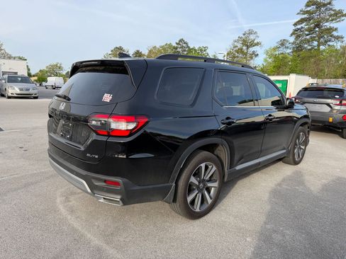 Used 2025 Honda Pilot Elite image 5