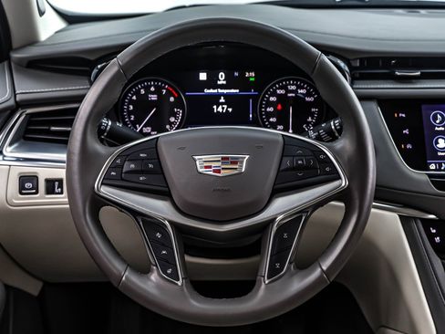 Used 2021 Cadillac XT5 Premium Luxury image 18
