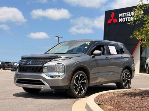 Used 2024 Mitsubishi Outlander SE AWD/4WD image 8