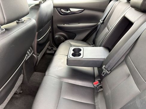 Used 2019 Nissan Rogue Sport SL FWD image 25