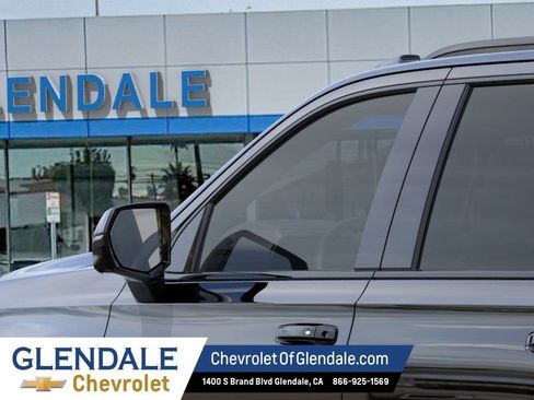 New 2026 Chevrolet Suburban RST w/ Advanced Technology Package AWD/4WD image 12