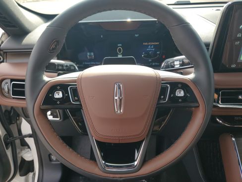 New 2026 Lincoln Aviator Reserve w/ Jet Appearance Package AWD/4WD image 15