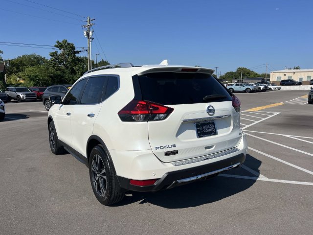 Used 2020 Nissan Rogue SV w/ Premium Package FWD image 3