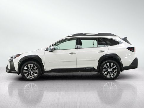 Used 2023 Subaru Outback Touring XT AWD/4WD image 2