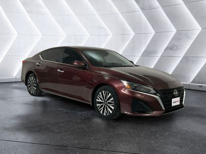 Used 2024 Nissan Altima 2.5 SV w/ SV Premium Package