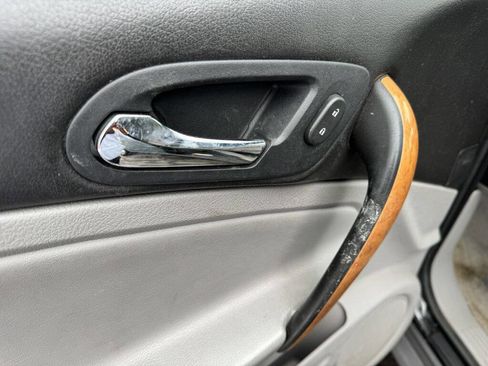 Used 2007 Saturn Vue Base 4dr SUV (3.5L V6 5A) w/ Comfort Pkg image 9