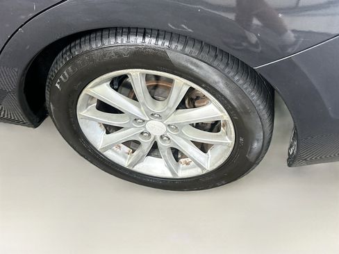 Used 2014 Subaru Impreza 2.0i Premium w/ All-Weather Package w/CVT image 11