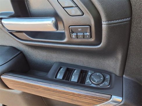 Used 2019 Chevrolet Silverado 1500 High Country w/ Technology Package image 26