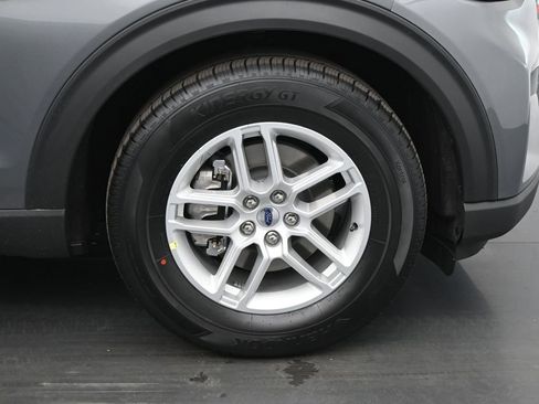 New 2026 Ford Explorer Active RWD image 22