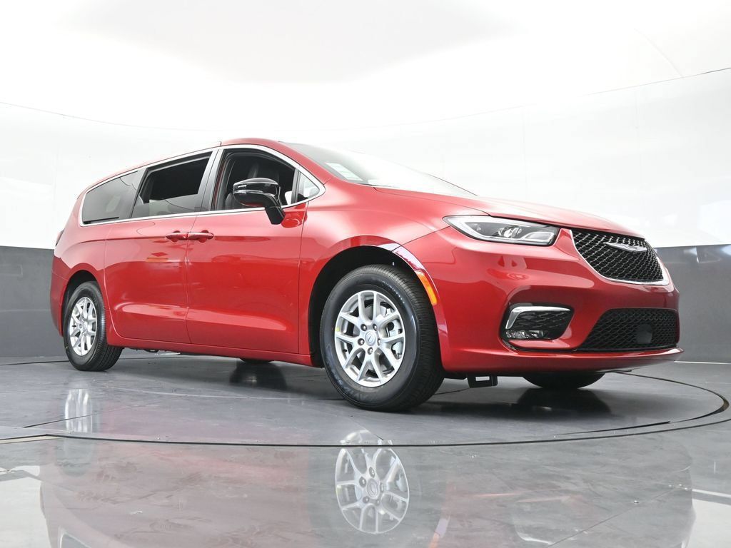 New 2026 Chrysler Pacifica Select FWD image 59