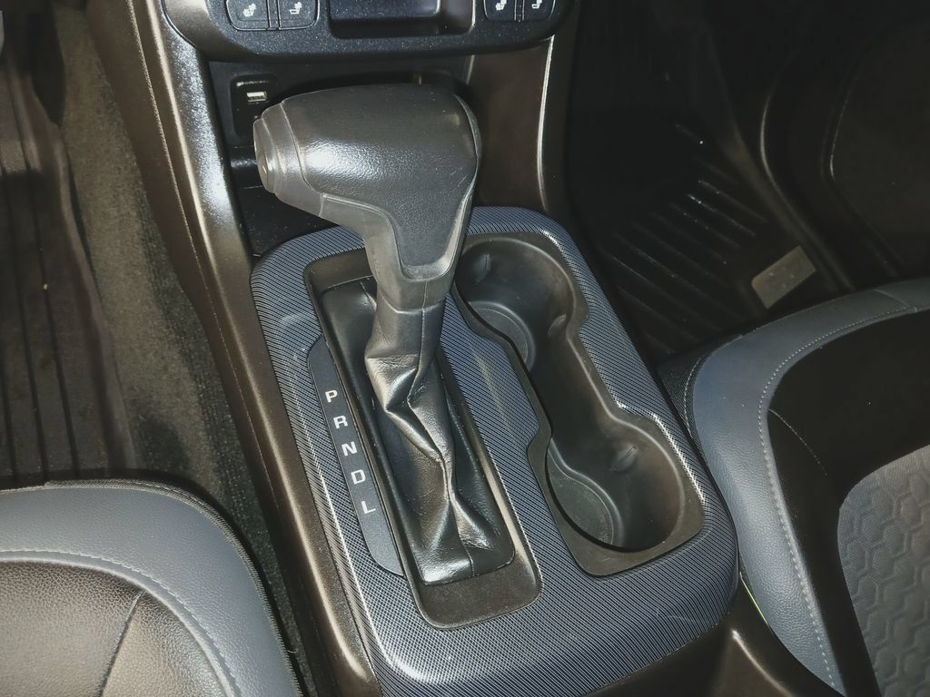 Used 2017 Chevrolet Colorado Z71 AWD/4WD image 19