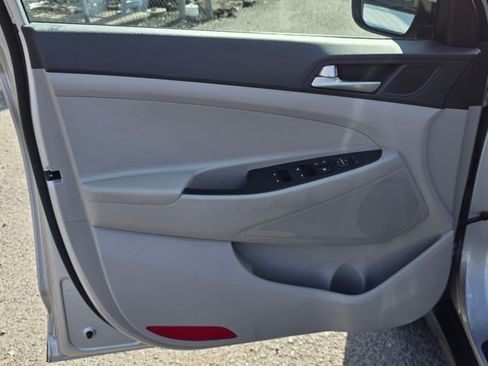 Used 2021 Hyundai Tucson Value AWD/4WD image 34