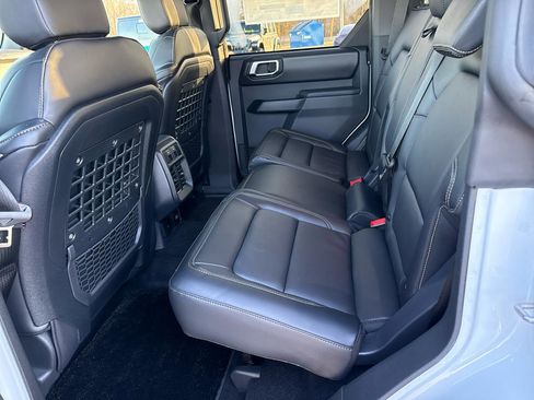 New 2025 Ford Bronco Badlands w/ Sasquatch Package AWD/4WD image 27