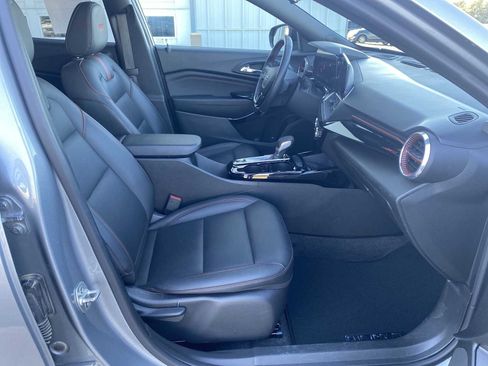 Used 2024 Chevrolet Trax RS w/ Sunroof Package image 26