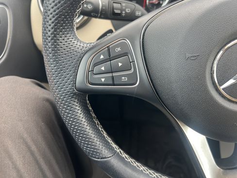 Certified 2019 Mercedes-Benz GLA 250 4MATIC image 19